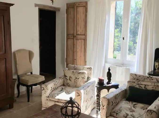 Holiday home 19c Provencal Stone House With Private Pool Near